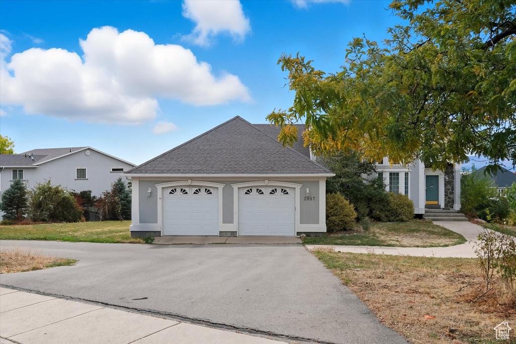 Photo 3 for MLS #2117215 at 2887 N Viewcrest Cir