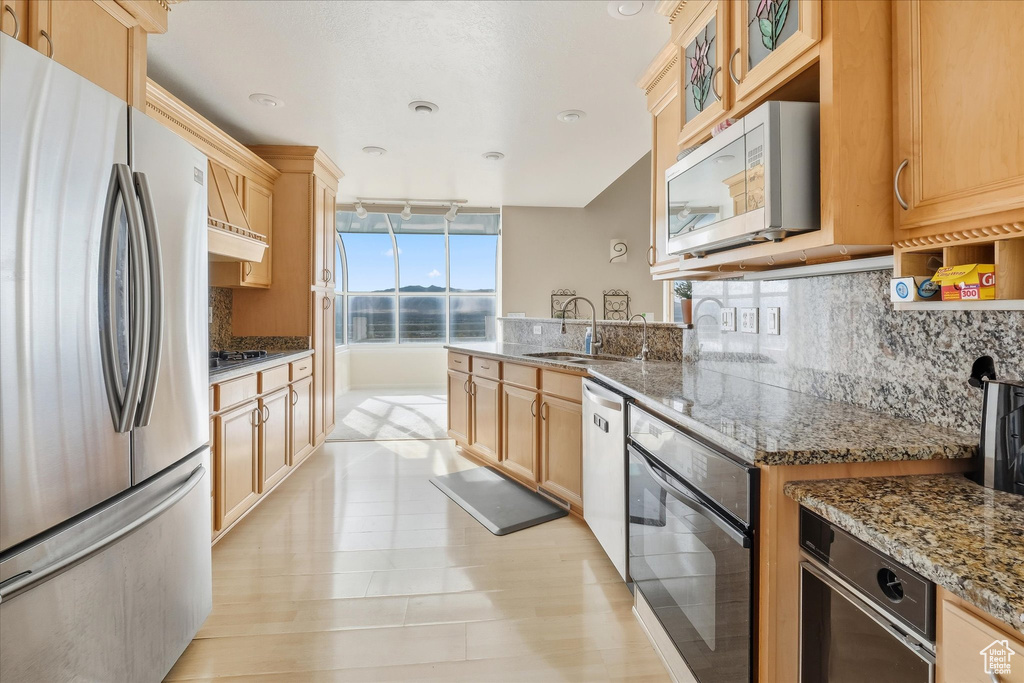 Photo 10 for MLS #2117215 at 2887 N Viewcrest Cir