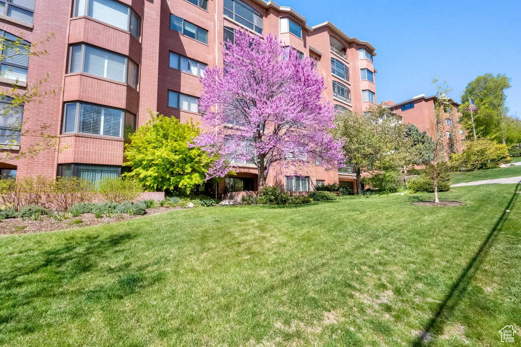 Photo 67 for MLS #2117227 at 171 E 3rd Ave #301