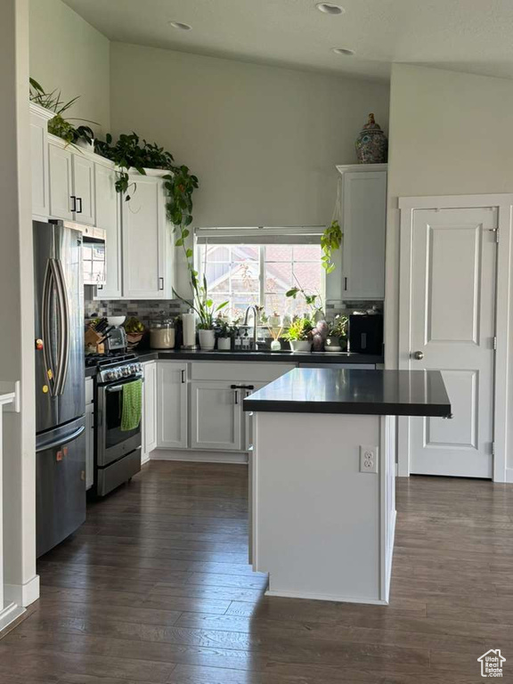 Photo 2 for MLS #2117236 at 972 W 600 South
