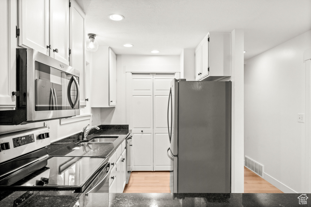 3006 CASTO LN Salt Lake City, UT 84117