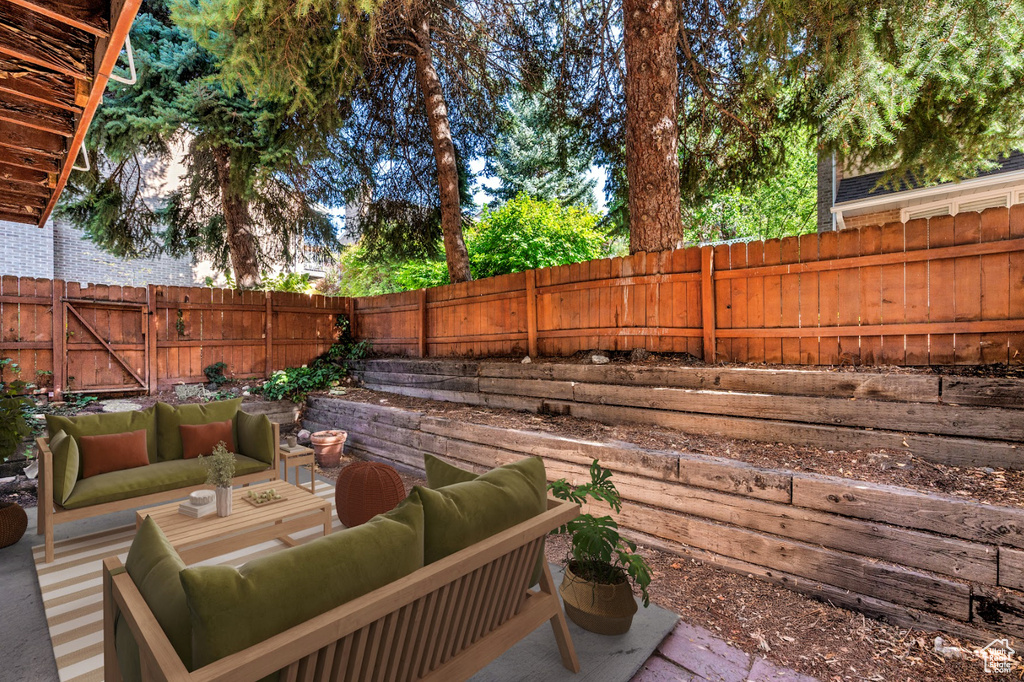 3006 CASTO LN Salt Lake City, UT 84117