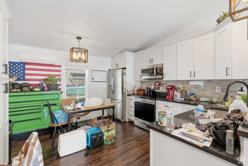 Photo 8 for MLS #2117265 at 996 N 200 West