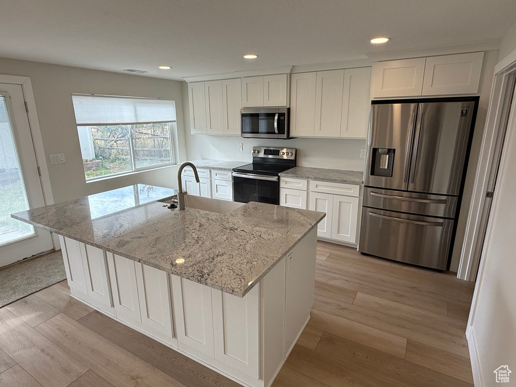 Photo 2 for MLS #2117282 at 534 S Locust Ave
