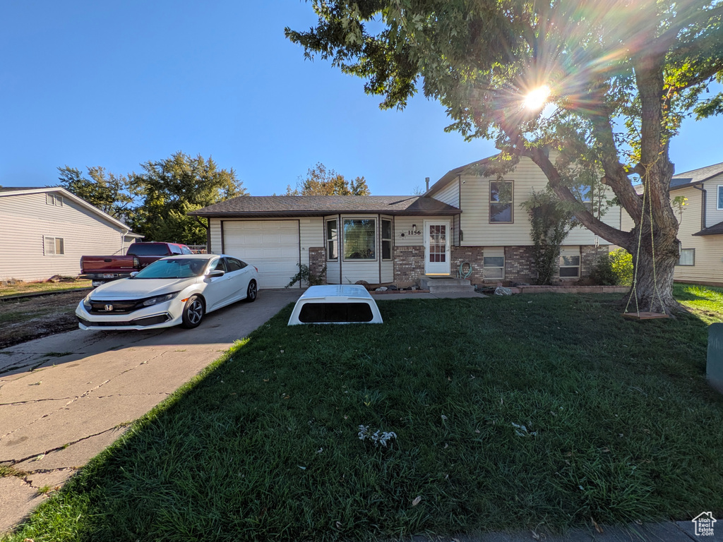 Photo 3 for MLS #2117285 at 1156 N Nayon Dr