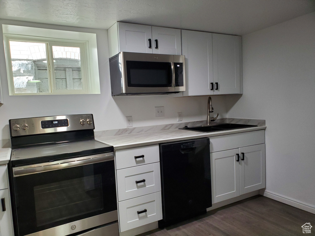 Photo 2 for MLS #2117288 at 351 S 300 East