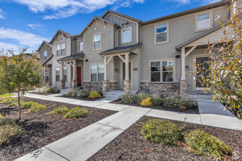 Photo 2 for MLS #2117294 at 1045 W Wasatch Spring Rd