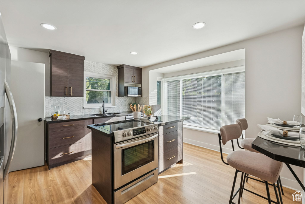 Photo 17 for MLS #2117296 at 1021 E Millbert Ave