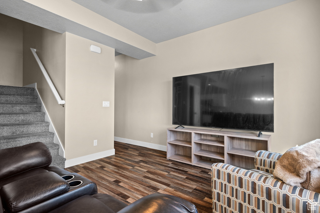 Photo 8 for MLS #2117308 at 8048 N Clydesdale Dr