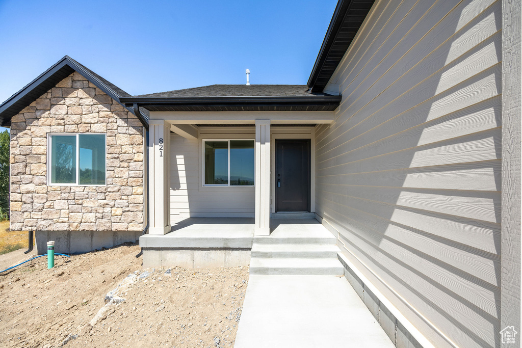 Photo 2 for MLS #2117313 at 821 E 160 North