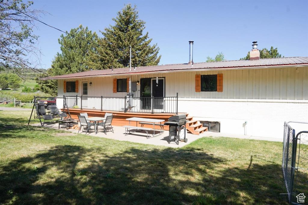 Photo 3 for MLS #2117315 at 16 Old Oregon Rd