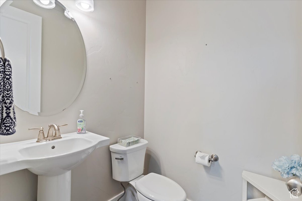947 S HONEYSUCKLE WAY Fruit Heights, UT 84037