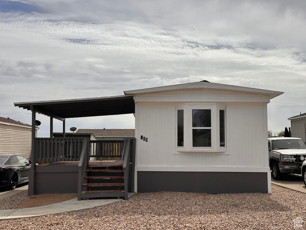 Photo 2 for MLS #2117322 at 150 E 750 North #109