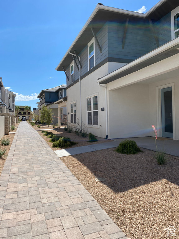 Photo 3 for MLS #2117325 at 779 W Periwinkle Ln