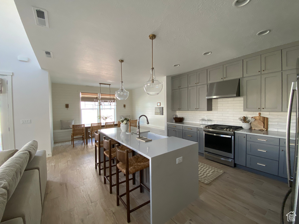 Photo 7 for MLS #2117325 at 779 W Periwinkle Ln