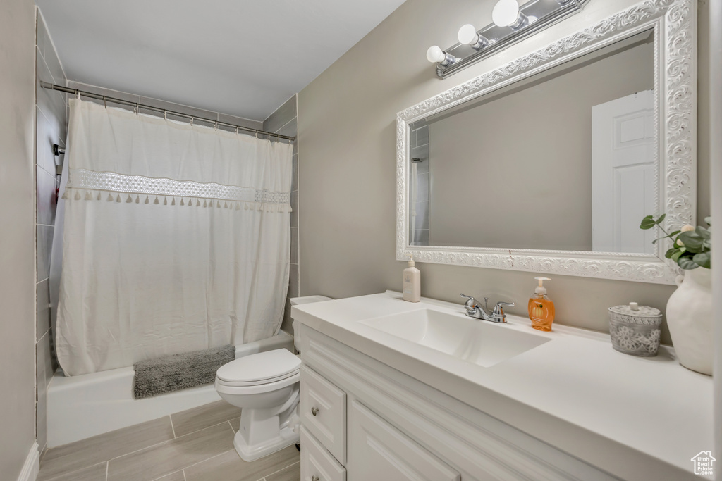 Photo 8 for MLS #2117331 at 17 W Plum St