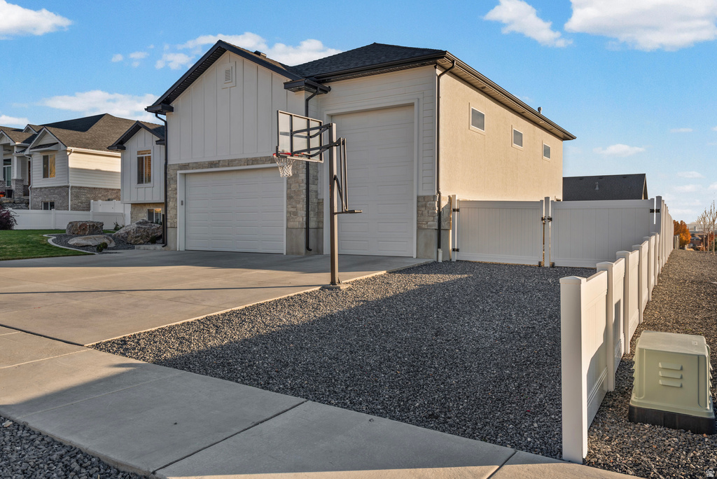 1023 W 3350 N Pleasant View, UT 84414