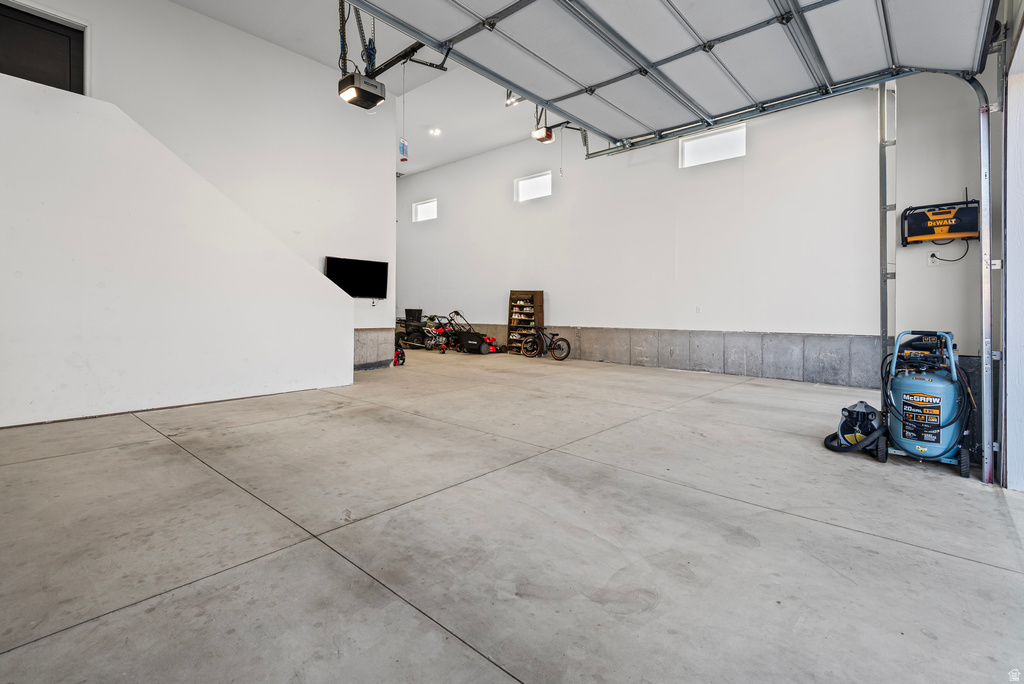 1023 W 3350 N Pleasant View, UT 84414