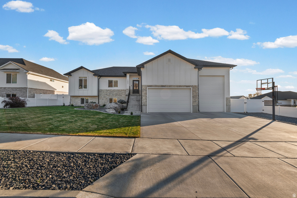 1023 W 3350 N Pleasant View, UT 84414