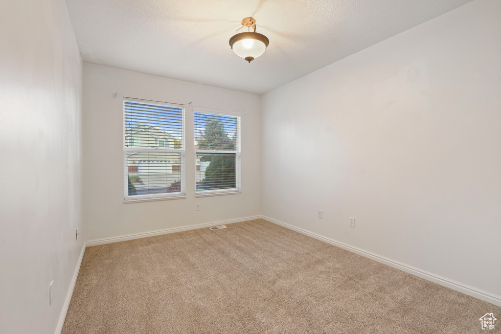 369 W 2730 N Lehi, UT 84043