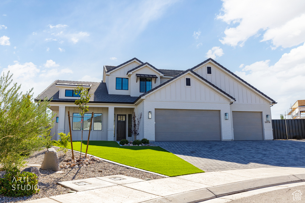 Photo 3 for MLS #2117341 at 3018 E Alderann St