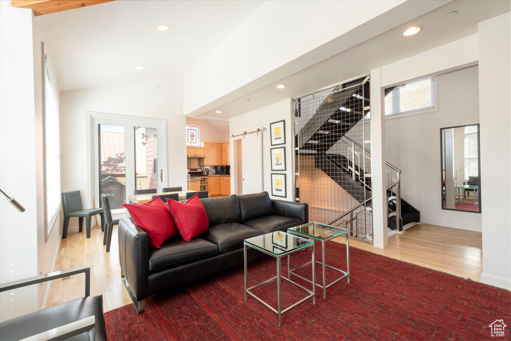 Photo 6 for MLS #2117354 at 156 Sandridge Ave