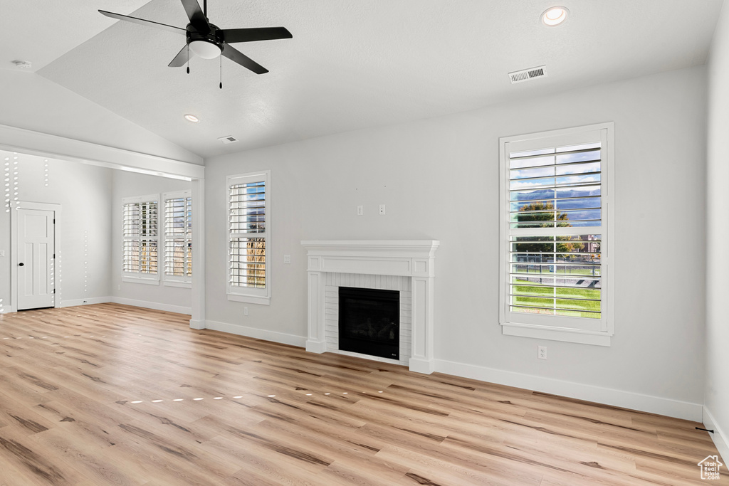 Photo 16 for MLS #2117363 at 1429 W Lincoln Way