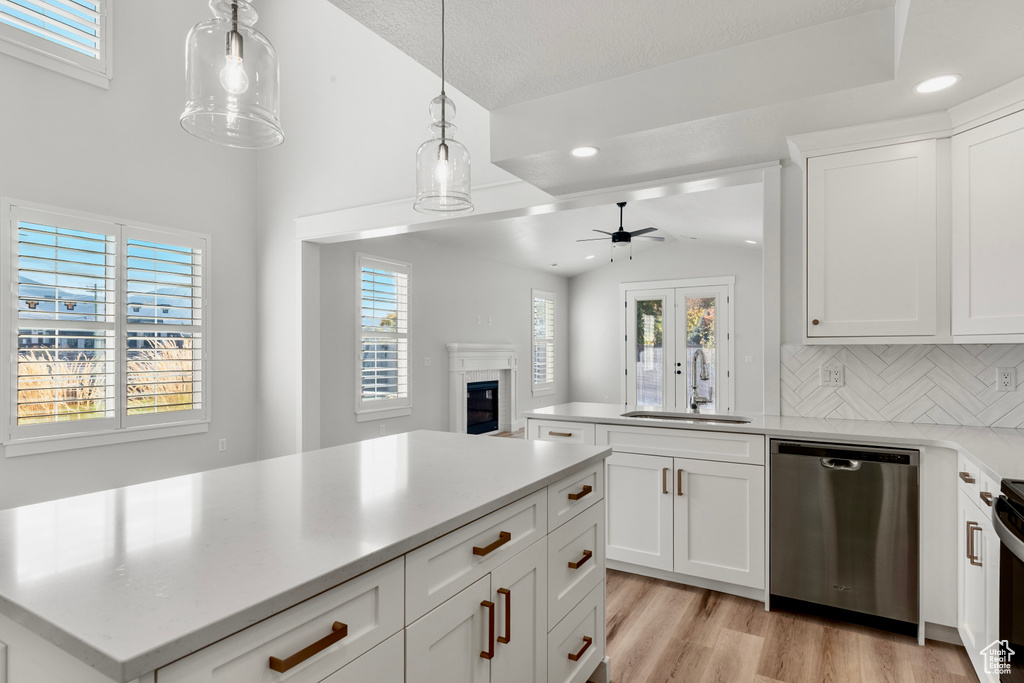 Photo 10 for MLS #2117363 at 1429 W Lincoln Way