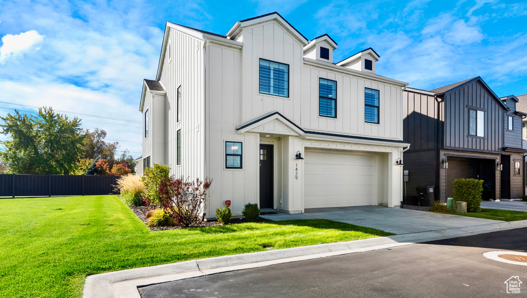 Photo 2 for MLS #2117363 at 1429 W Lincoln Way