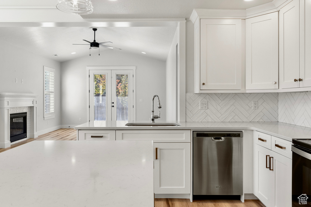 Photo 11 for MLS #2117363 at 1429 W Lincoln Way