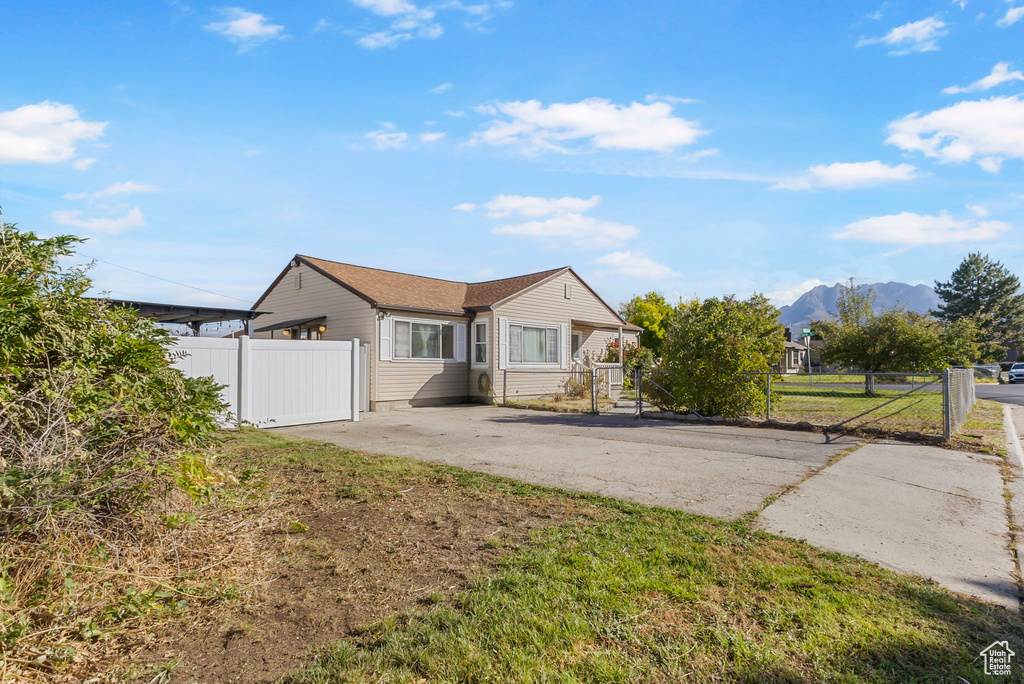 Photo 4 for MLS #2117373 at 56 W 6025 South