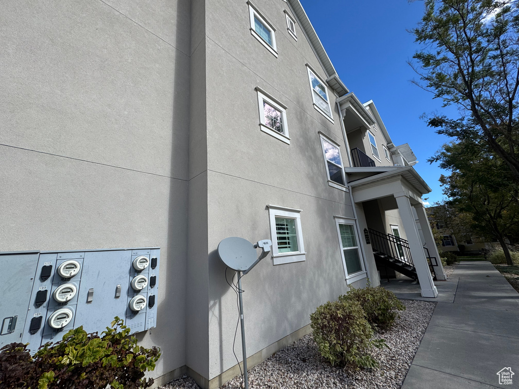 Photo 5 for MLS #2117383 at 11776 S Grandville Ave  #112