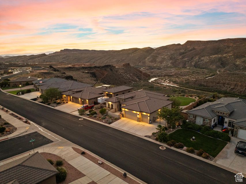 Photo 38 for MLS #2117395 at 2860 W Cliffhanger Dr