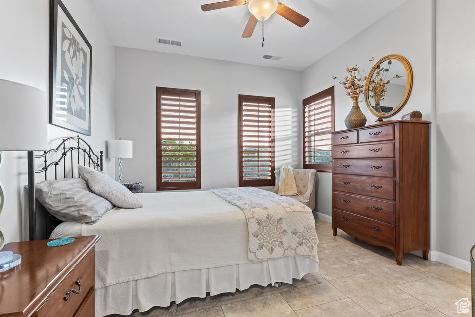 Photo 17 for MLS #2117395 at 2860 W Cliffhanger Dr