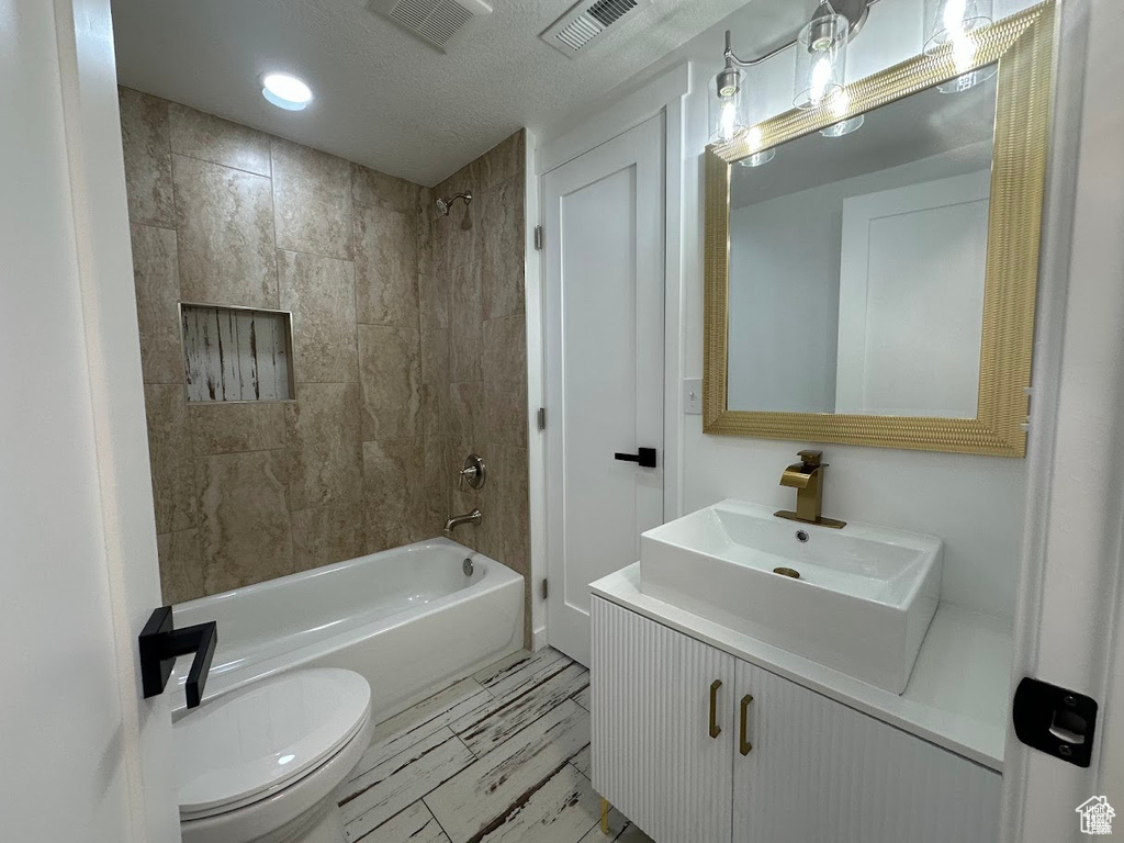 Photo 13 for MLS #2117408 at 931 E 30th St