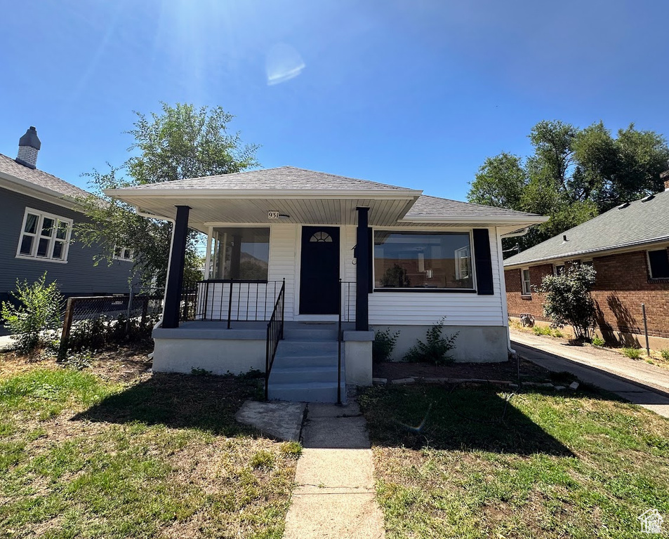 Photo 3 for MLS #2117408 at 931 E 30th St