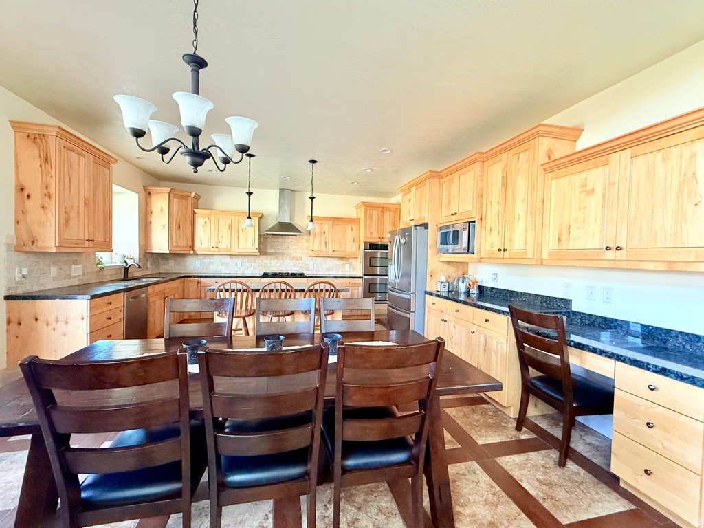 469 E VINE ST Murray, UT 84107