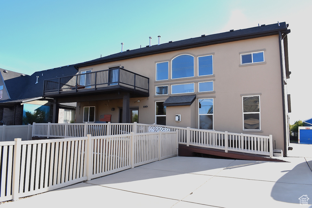 Photo 3 for MLS #2117409 at 469 E Vine St