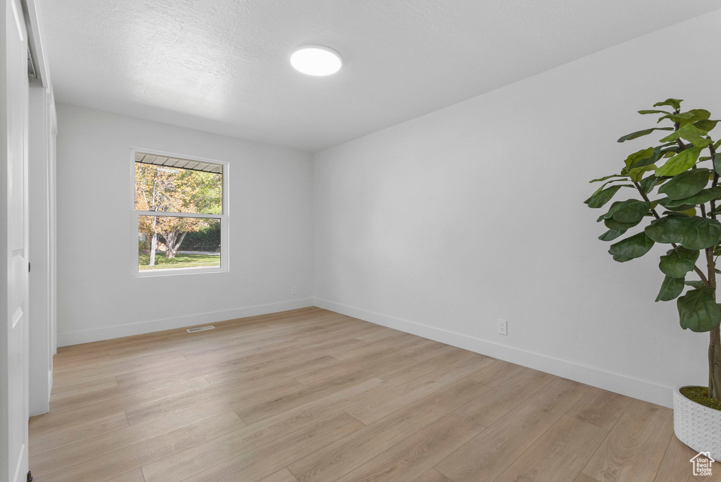 Photo 19 for MLS #2117410 at 863 W Germania Ave