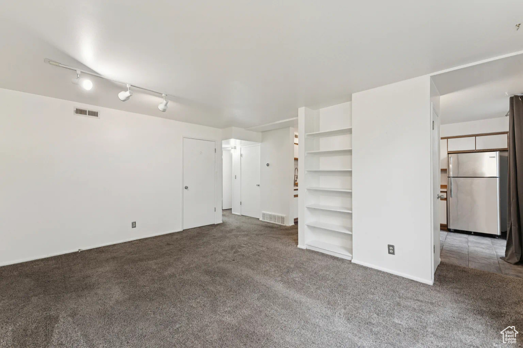 Photo 5 for MLS #2117412 at 438 N Center St #208