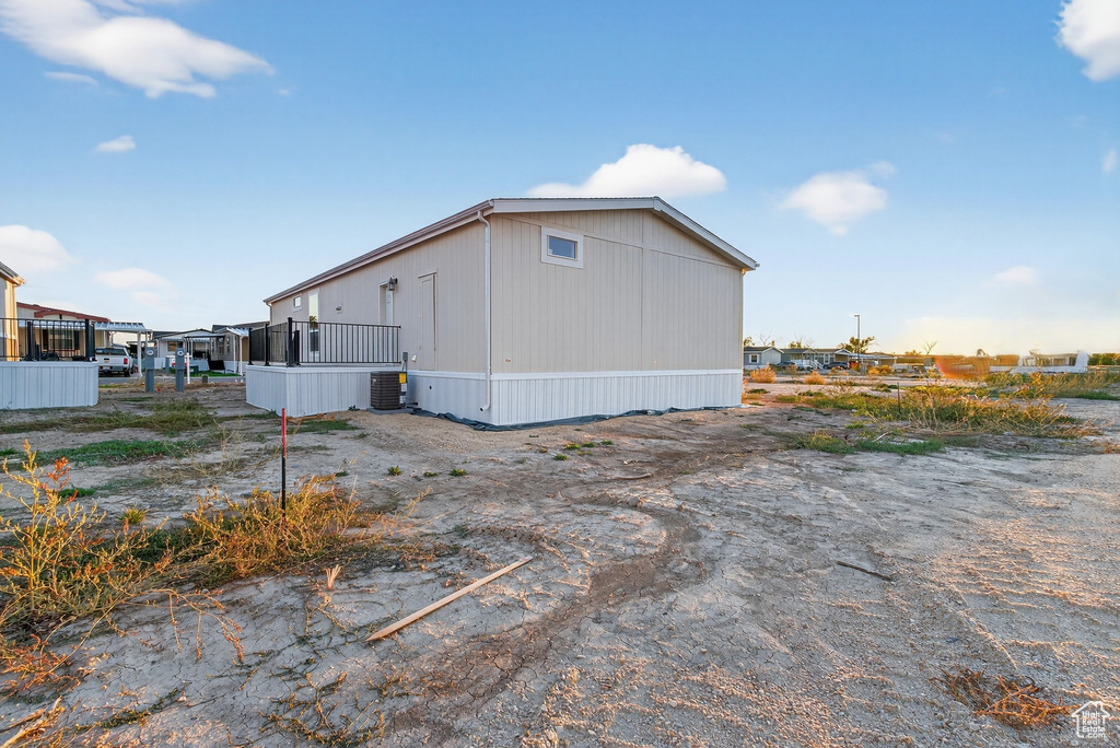 Photo 2 for MLS #2117415 at 1700 W 2700 North #113