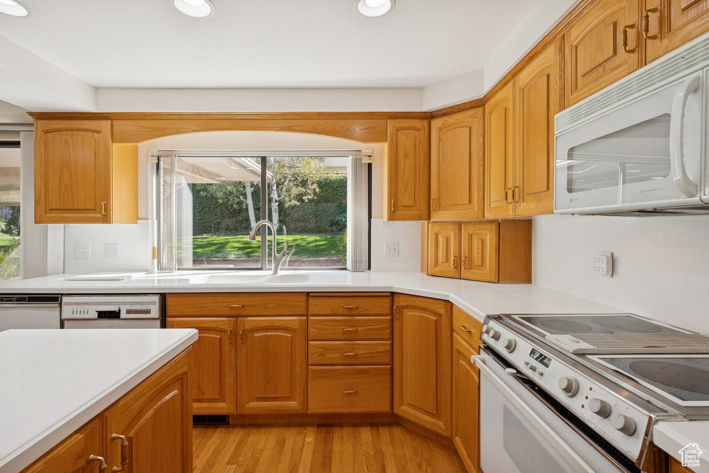Photo 13 for MLS #2117432 at 2366 E Cinnabar Ln