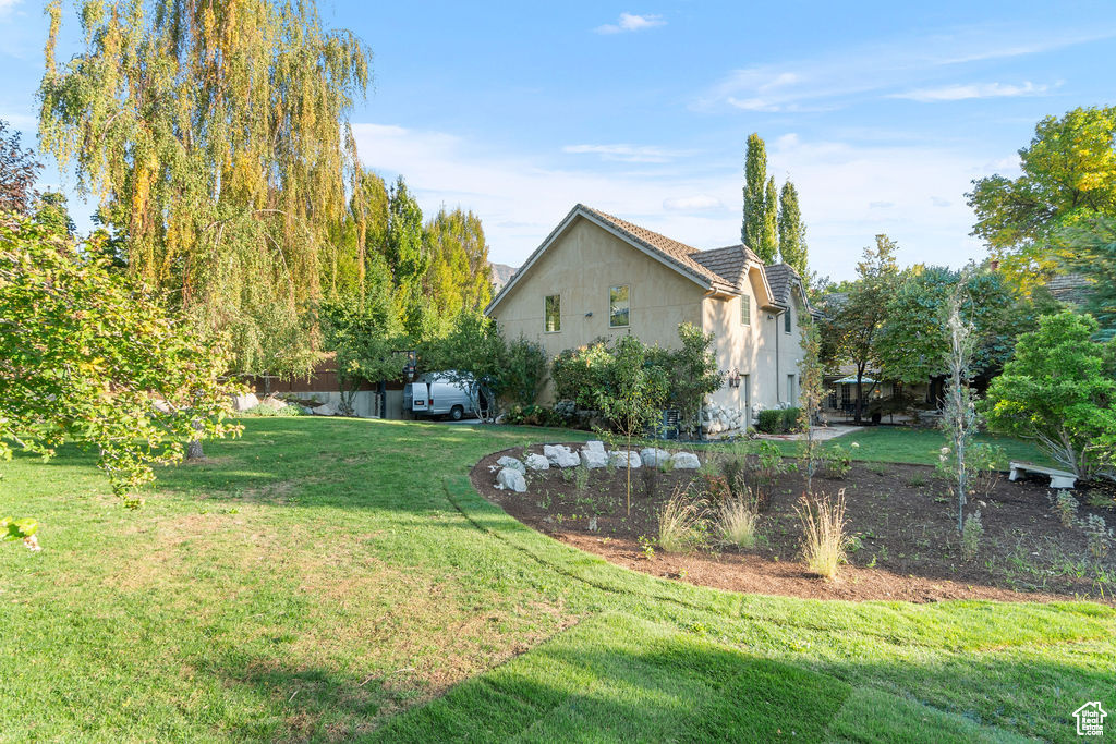 Photo 9 for MLS #2117437 at 2415 E Karren St