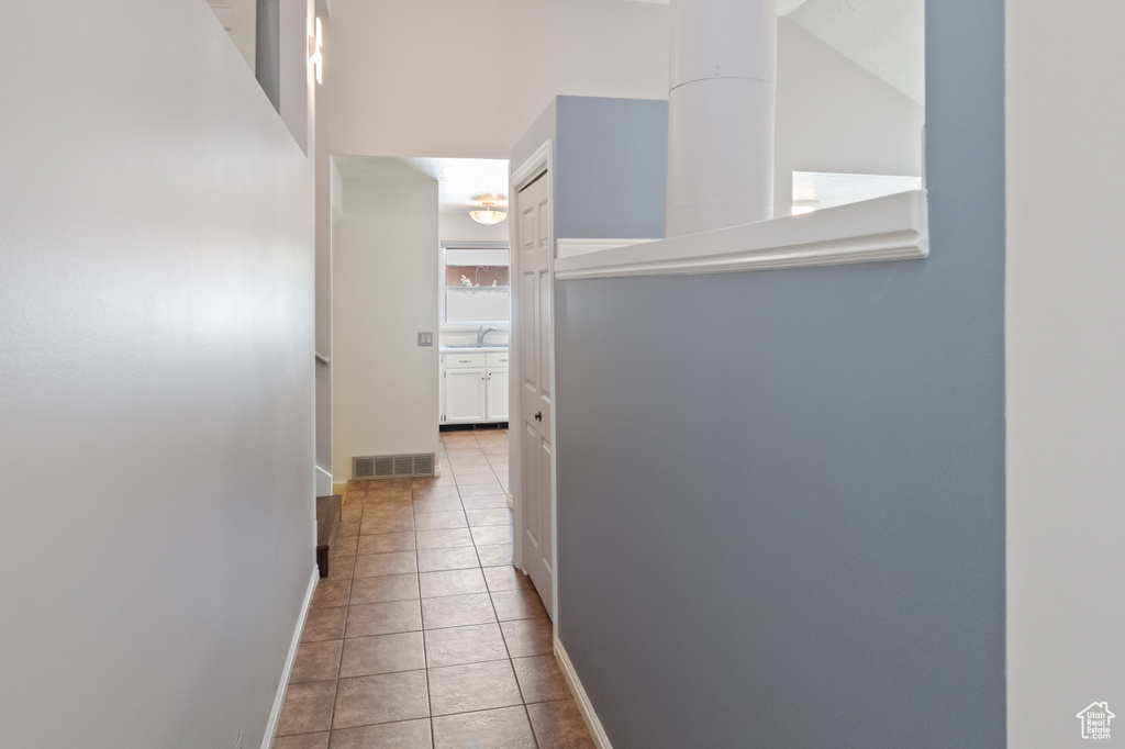 Photo 3 for MLS #2117439 at 2892 W Roxborough Ct