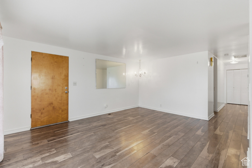 Photo 4 for MLS #2117454 at 1156 E Serpentine Way