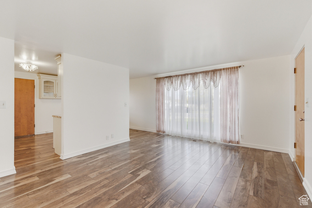 Photo 6 for MLS #2117454 at 1156 E Serpentine Way