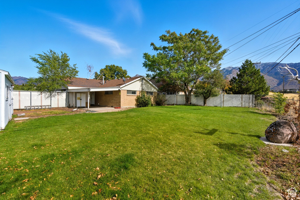 Photo 3 for MLS #2117454 at 1156 E Serpentine Way