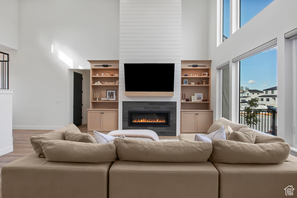 Photo 5 for MLS #2117455 at 1094 W 1425 North
