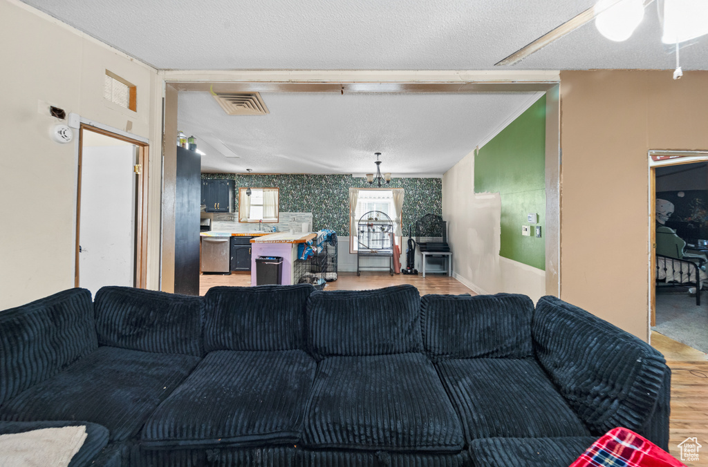 Photo 9 for MLS #2117467 at 1450 N Washington Blvd #140