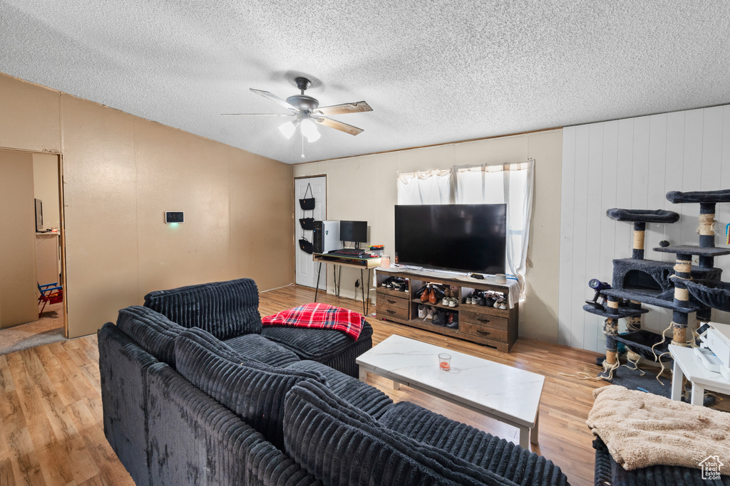 Photo 7 for MLS #2117467 at 1450 N Washington Blvd #140